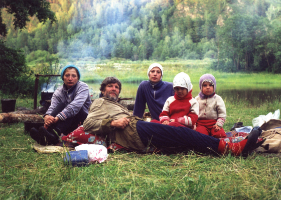 путешественник Николай Кузнецов с семьёй на Байкале