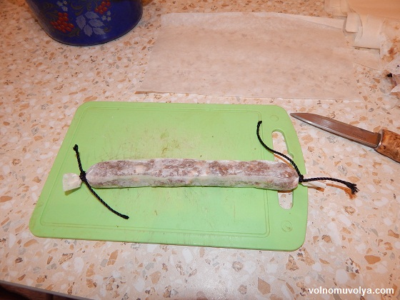 сыровяленая-колбаса-домашняя-говядина